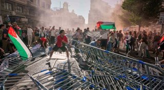 Organisation beklagt Vuelta-Abbruch - 22 Beamte verletzt