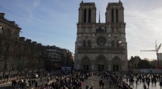Ein Stück Notre-Dame: Steine werden verlost