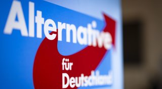 Brandmauer zur AfD bröckelt: Die Wirtschaft setzt sich zwischen alle Stühle