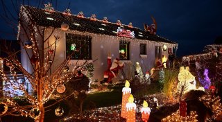 Funkeln fürs Fest - Weihnachtshäuser erstrahlen