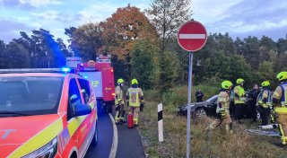 Unfall mit eingeklemmter Person im Kreis Paderborn