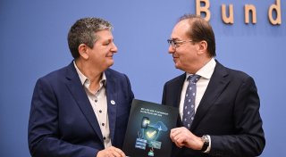 Cyberspione zielen auf Verwaltung - Neue Phishing-Gefahren