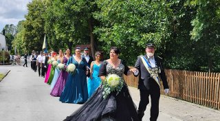 Königspaar regiert nach 25 Jahren noch einmal beim Schützenfest in Welda