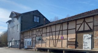 Schock in Beverungen: Hakenkreuze an Geflüchtetenunterkunft gesprüht
