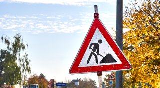 Kanal in Gütersloh plötzlich gebrochen - Straße teilweise gesperrt