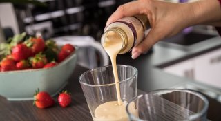 Trinkmahlzeiten im Check: Wie gesund ist das flüssige Essen?