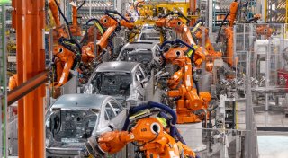 Industrieproduktion schrumpft überraschend - Autobau schwach