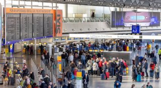 Warnstreiks an Flughäfen - Was Reisenden bevorsteht