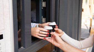 Mehr als nur Müll: Wie Psychologie in Bielefeld hilft, Coffee-to-go-Becher zu reduzieren