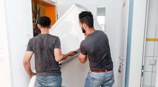 Neuer Kühlschrank geliefert - was beim Anschluss wichtig ist