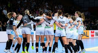 Himmlischer Beistand: Handballerinnen setzen auf Engel