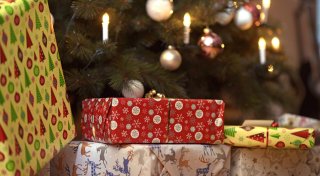 Von Schmuck bis Schoki: Last-Minute-Geschenktipps für Weihnachten aus Herford