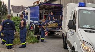 Einsatz in illegaler Zigaretten-Fabrik im Kreis Gütersloh - Helfer geben Einblick