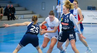 Lady Dolphins auch mit Julia Dzeko chancenlos