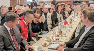 Ungewöhnlicher Besuch: Borgentreicher Dorf lädt Gästen aus Taiwan zum Kaffee