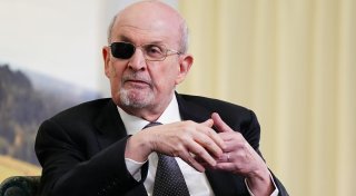 Autor Salman Rushdie kämpft weiter mit Folgen des Attentats
