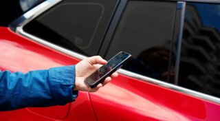 Nach Unfall: Mietwagenstreit beschäftigt Gerichte