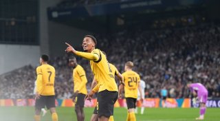 Nmecha in Dortmund: Wirbel auf und neben dem Platz