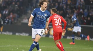 Gerne auch mit Schützenhilfe: Für Arminia ist jede Form des Aufstiegs willkommen
