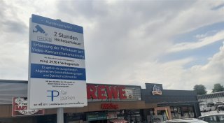 Überwachung am Warburger Rewe: Neue KI-Technik gegen Fremdparker