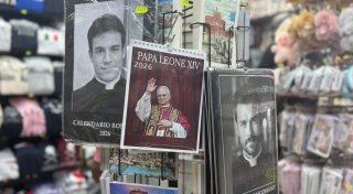 Kalendermänner: Echter Papst, falsche Priester