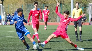 Arminia Bielefelds Nachwuchs bleibt Landesliga-Spitzenreiter