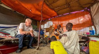 Flüchtlingsrat-Chef Egeland: Sudan vor totalem Zusammenbruch