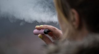 Bundesbürger geben mehr Geld für E-Zigaretten aus
