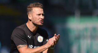 Trainerwechsel vor Relegation: Pfitzner übernimmt Eintracht