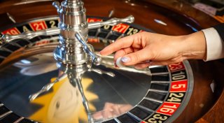 Jahrzehnte am Spieltisch: Dieser Croupier aus Bad Salzuflen blickt auf seine Casino-Zeit