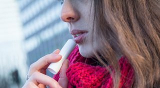 Kann Lippenbalsam süchtig machen?