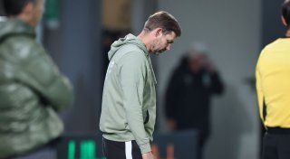 Fürth hält am Trainer fest: Kleine im Pokal an der Linie