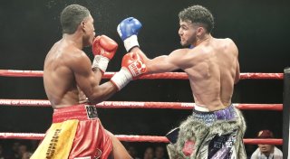 Von wegen Flaschenträger: Bielefelder Profiboxer Can Kali ist Weltmeister