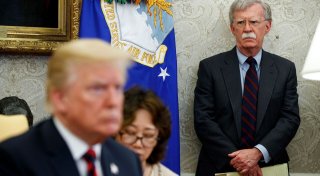 Prominenter Trump-Kritiker John Bolton angeklagt