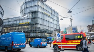 Feuerwehreinsatz in der Bielefelder Innenstadt: Modegeschäft Zara evakuiert