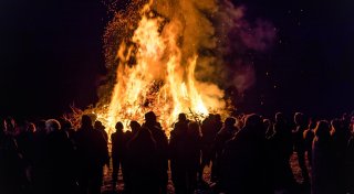 Karsamstag - zwischen Konsum und Grabesruhe