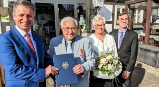 Ehemaliger Warburger Polizei-Chef erhält Bundesverdienstkreuz