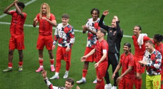 Titeljubel vorm Bildschirm: FC Bayern zum 34. Mal Meister
