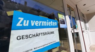 News aus Höxters Innenstadt: Tattoo-Studio schließt, „Schnitzelkönig“ wird verkauft