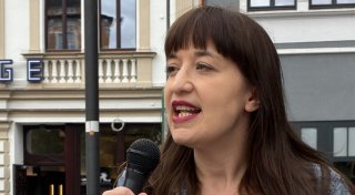 Die Macht einfacher Worte: Heidi Reichinnek macht Wahlkampf in OWL