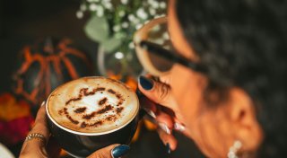 Pumpkin Spice Latte: Hier gibt es das herbstliche Trend-Getränk in OWL
