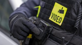 Gütersloh investiert fast 13.000 Euro - Ordnungsdienst trägt jetzt Kameras
