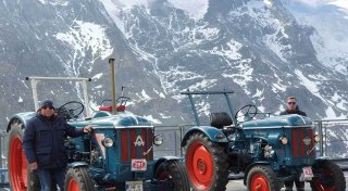 Vater-Sohn-Duo aus dem Kreis Herford fährt mit Oldtimer-Traktor zu Weltmeisterschaft