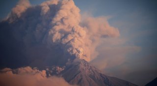 Vulkan in Guatemala stößt kilometerhohe Aschewolke aus