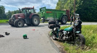 Trecker kollidiert mit Motorrad im Kreis Gütersloh: So geht es den Schwerverletzten