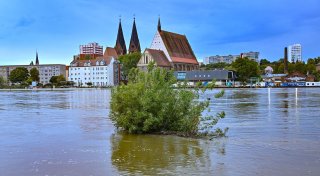 Trotz fallender Pegel: Hochwasserlage angespannt