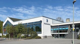 News aus dem Kreis Paderborn: Kaputtes Hallenbad, neue Klinik und mahnende Worte