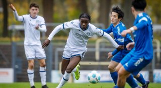 Mit Dynamik und Tempo: Arminia-Talent Sumbu deutet sein Potenzial an