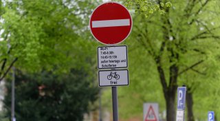 Kampf gegen Elterntaxis: Grüne wollen Schulstraßen in Preußisch Oldendorf