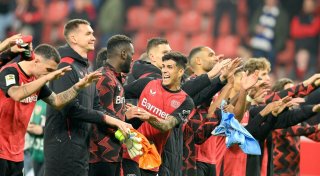 Titelrennen: Bayer kämpft, aber Bayern halten den Vorsprung